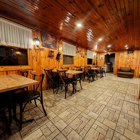 Alojamento de Acomodação e Pequeno-almoço Abant Yayla Dagevi *